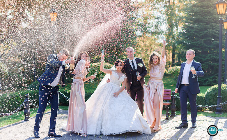 7 Awesome Ways to Entertain Your Wedding Guests